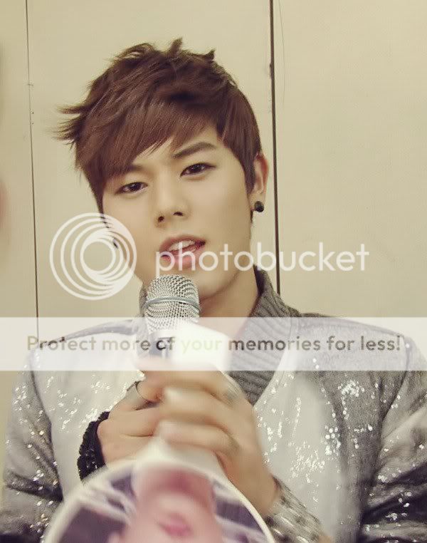 [PICS] DongJoon @ Music Bank Image10